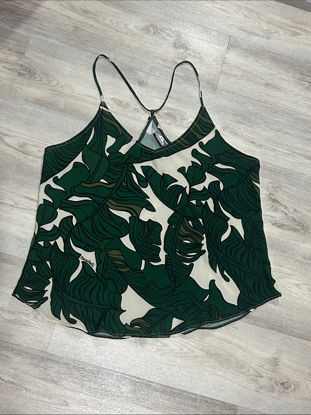❌SOLD❌ NWOT Manuhealii Green Banana Leaf Cami Tank XL - Picture 1 of 5